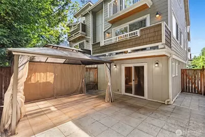 806 N 49th Street, Seattle, WA 98103 - Photo 27