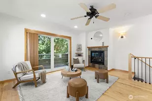 806 N 49th St, Seattle, WA 98103 - Photo 13