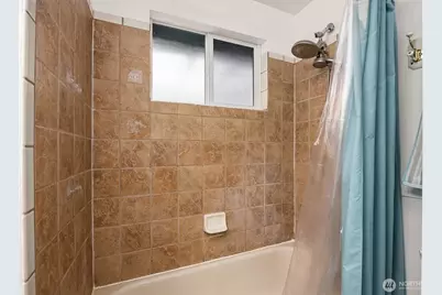 4646 S 166th Street, SeaTac, WA 98188 - Photo 17