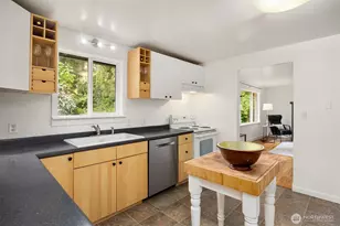 4646 S 166th St, SeaTac, WA 98188 - Photo 9
