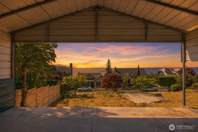 1027 15th Street, Bellingham, WA 98225 - Photo 3