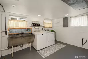 3505 Burke Ave N, Seattle, WA 98103 - Photo 27