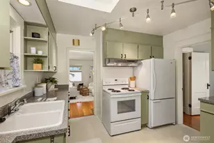3505 Burke Ave N, Seattle, WA 98103 - Photo 11