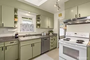 3505 Burke Ave N, Seattle, WA 98103 - Photo 7