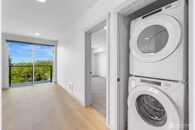 820 N State Street #412, Bellingham, WA 98225 - Photo 11
