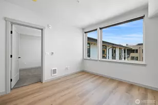 820 N State St, Bellingham, WA 98225 - Photo 9