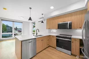 820 N State St, Bellingham, WA 98225 - Photo 7
