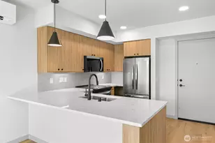 820 N State St, Bellingham, WA 98225 - Photo 5