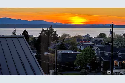 750 Maple Street, Edmonds, WA 98020 - Photo 3