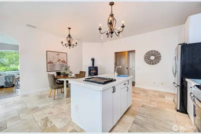 750 Maple Street, Edmonds, WA 98020 - Photo 11