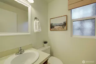 918 N 165th St, Shoreline, WA 98133 - Photo 11