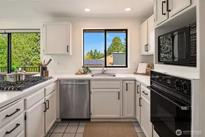 3039 50th Avenue SW, Seattle, WA 98116 - Photo 11