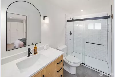 4531 Stanford Avenue NE, Seattle, WA 98105 - Photo 17