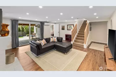 4531 Stanford Avenue NE, Seattle, WA 98105 - Photo 19