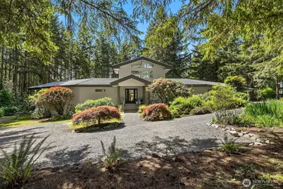7575 NE New Brooklyn Road, Bainbridge Island, WA 98110 - Photo 1