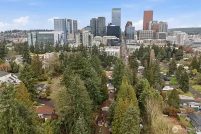 339 108th Avenue SE, Bellevue, WA 98004 - Photo 1