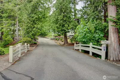 1953 Lake Whatcom Boulevard #4B, Bellingham, WA 98229 - Photo 3