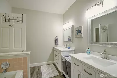 1953 Lake Whatcom Boulevard #4B, Bellingham, WA 98229 - Photo 23