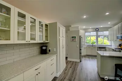 1953 Lake Whatcom Boulevard #4B, Bellingham, WA 98229 - Photo 7