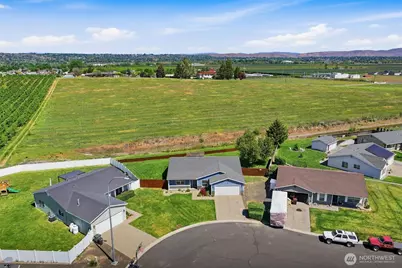 2115 S 68th Avenue, Yakima, WA 98909 - Photo 3