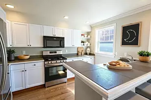 424 21st Ave, Seattle, WA 98122 - Photo 5