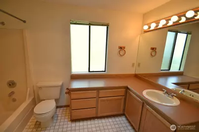 20020 76th Avenue W #B, Edmonds, WA 98026 - Photo 9