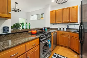1106 18th Ave, Seattle, WA 98122 - Photo 9