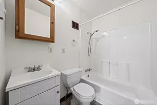 205 W Saar St, Kent, WA 98032 - Photo 19