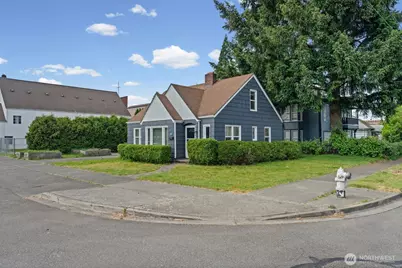 205 W Saar Street, Kent, WA 98032 - Photo 3