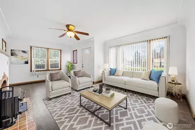 205 W Saar Street, Kent, WA 98032 - Photo 5