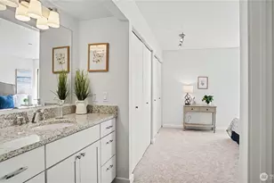 10101 SE 3rd St, Bellevue, WA 98004 - Photo 17