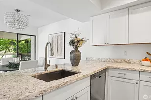 10101 SE 3rd St, Bellevue, WA 98004 - Photo 13