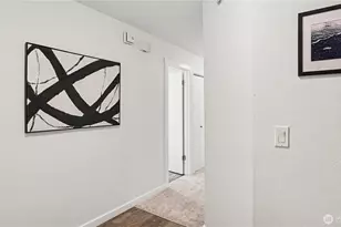 10101 SE 3rd St, Bellevue, WA 98004 - Photo 23
