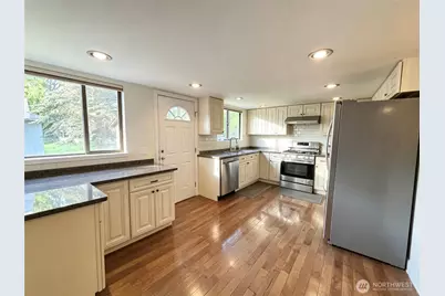 1836 NE 16th Street, Renton, WA 98056 - Photo 5