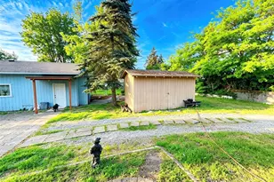 1836 NE 16th St, Renton, WA 98056 - Photo 23