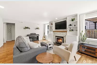 9416 5th Avenue NE, Seattle, WA 98115 - Photo 3