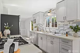 4010 NE 95th St, Seattle, WA 98115 - Photo 11