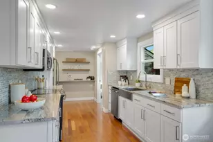 3700 NE 74th Pl, Seattle, WA 98115 - Photo 9