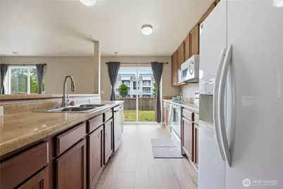 10007 Dragt Street SE, Yelm, WA 98597 - Photo 5