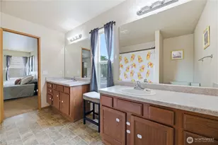 10007 Dragt St SE, Yelm, WA 98597 - Photo 19