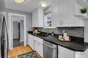 8627 34th Ave SW, Seattle, WA 98126 - Photo 9