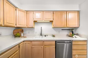 705 N State St, Bellingham, WA 98225 - Photo 11
