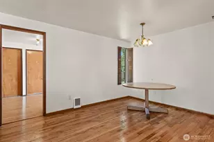13721 37th Ave NE, Seattle, WA 98125 - Photo 11