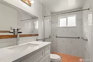 13721 37th Ave NE, Seattle, WA 98125 - Photo 17