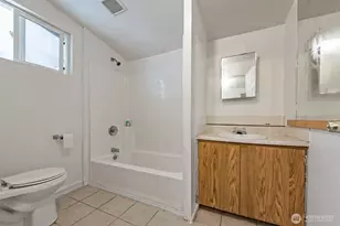 13721 37th Ave NE, Seattle, WA 98125 - Photo 19