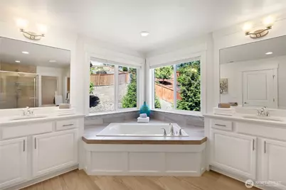 10922 NE 194th Drive, Bothell, WA 98011 - Photo 19