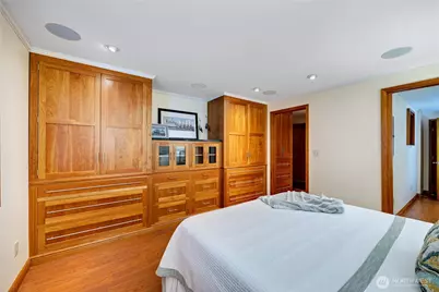153 Madison Avenue N, Bainbridge Island, WA 98110 - Photo 19