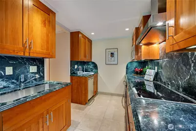 153 Madison Avenue N, Bainbridge Island, WA 98110 - Photo 17