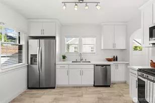 942 S Ridgewood Ave, Tacoma, WA 98405 - Photo 9