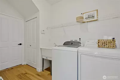 23991 SE 10th Street, Sammamish, WA 98075 - Photo 29